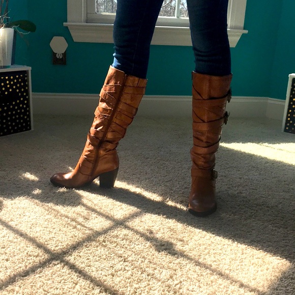 Steve Madden Renegaid Boots in cognac with straps and buckle accents! - Picture 3 of 16